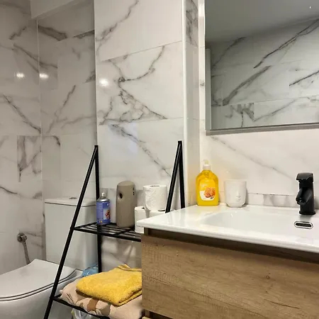 Habitaciones Bilbao Проживання в сім'ї Більбао