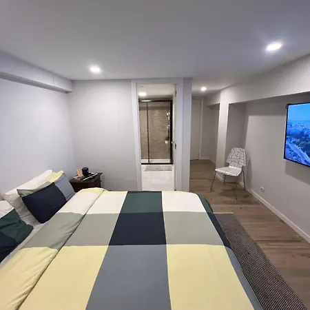 Habitaciones Bilbao Проживання в сім'ї Більбао